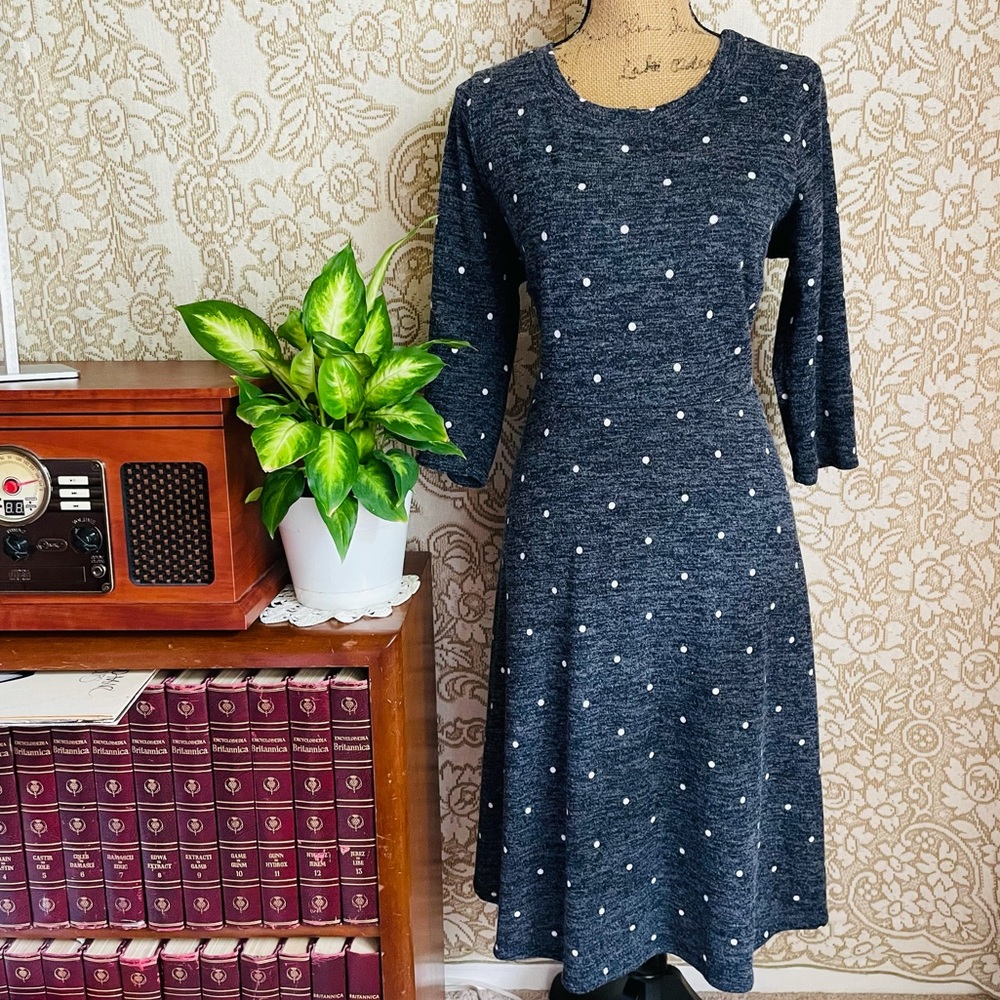 Le Lis gray midi dress